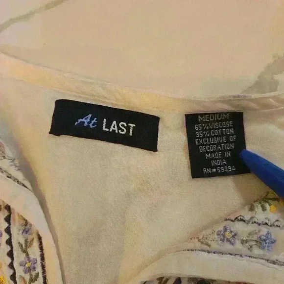 Embroidered Boho Floral V Neck Long Sleeve Peasant Blouse Cream Size Medium - Picture 9 of 10